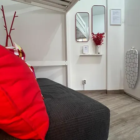 Alcantara Red * Lissabon